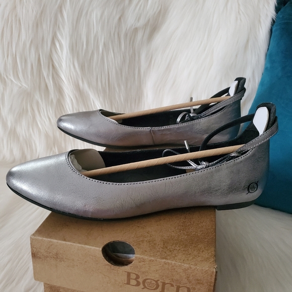 NEW Born Kharen Silver Leather Ankle Lace Flats - Picture 3 of 10